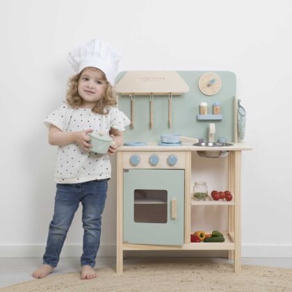 Little Dutch Ξύλινη κουζίνα παιχνιδιού με 8 αξεσουάρ (φυσικό-απαλό πράσινο)