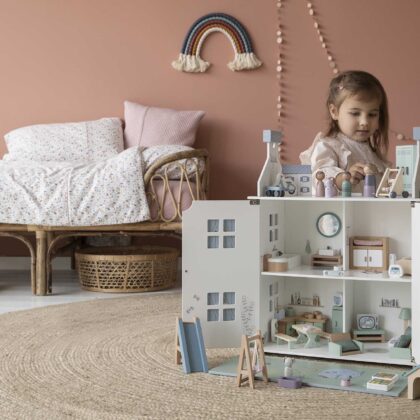 Little Dutch Wooden dollhouse