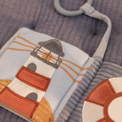 LITTLE DUTCH. Υφασμάτινο βιβλιαράκι δραστηριοτήτων μικρό Sailors Bay