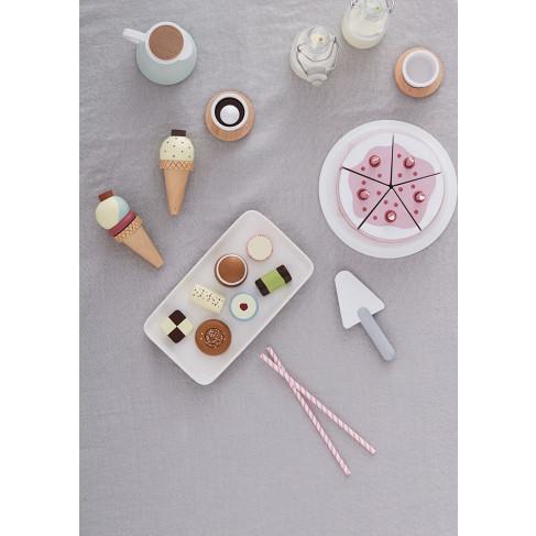 KIDS CONCEPT. Ξύλινη τούρτα με κεράκια