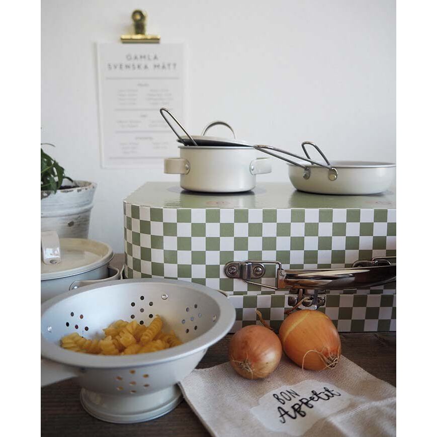 Jabadabado: Βαλιτσάκι με σκεύη μαγειρικής